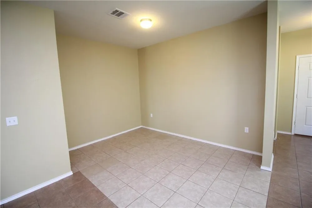 5704 Knoll Pines Pass Austin, TX 78724