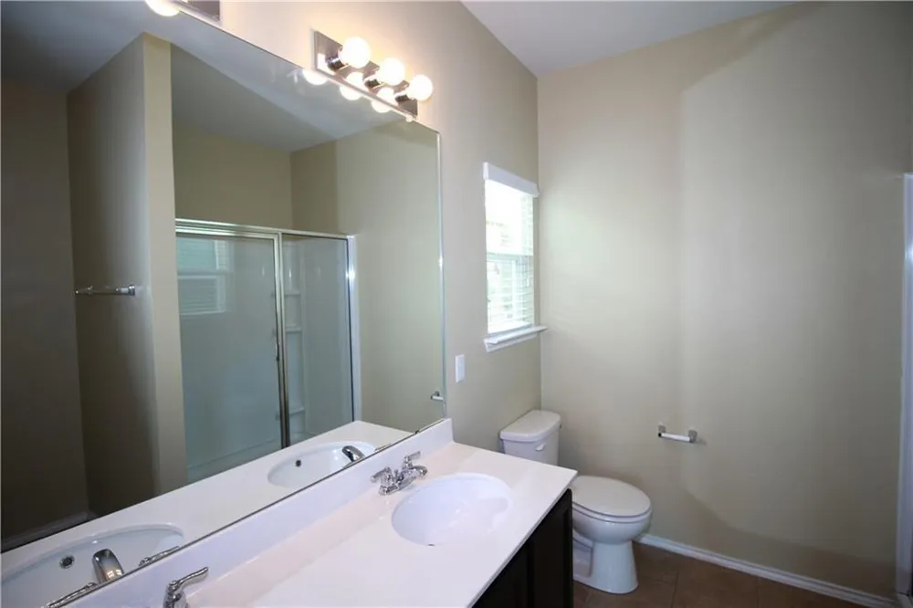 5704 Knoll Pines Pass Austin, TX 78724