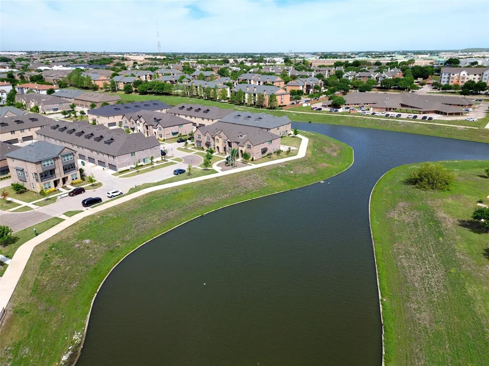 695 Vista Del Lago Drive Lewisville, TX 75067