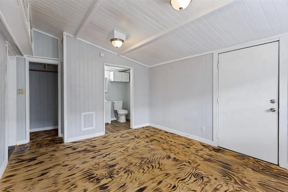 11806 E Jane Lane Tomball, TX 77375