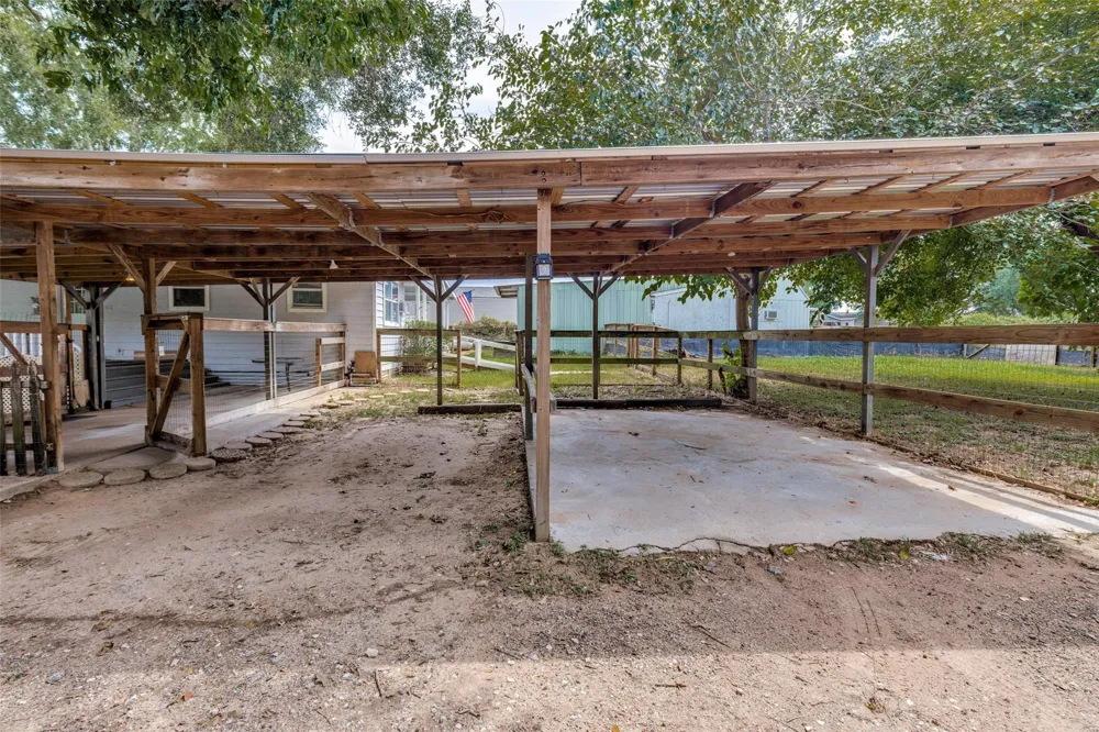 11806 E Jane Lane Tomball, TX 77375