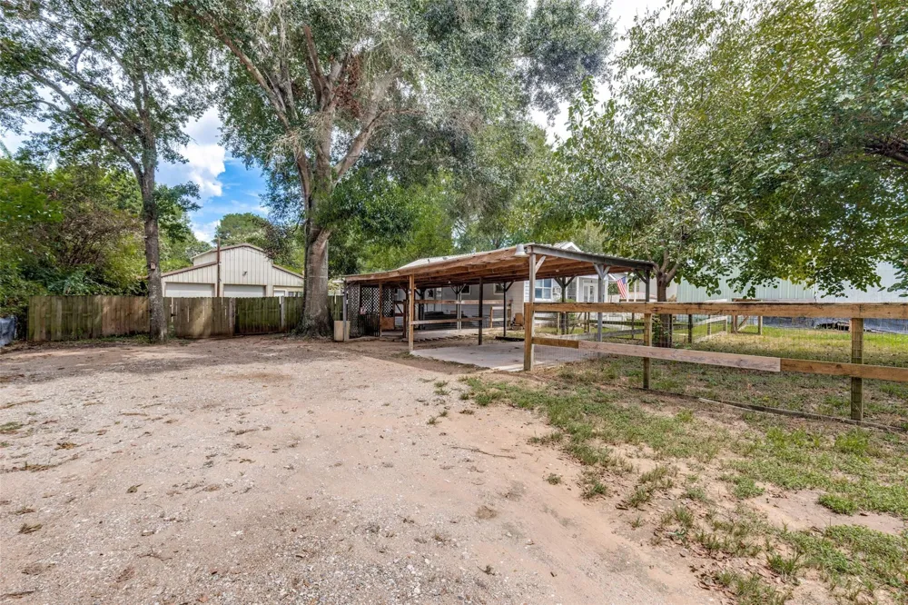 11806 E Jane Lane Tomball, TX 77375