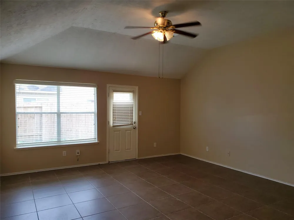 2659 Daryns Landing Drive Houston, TX 77038