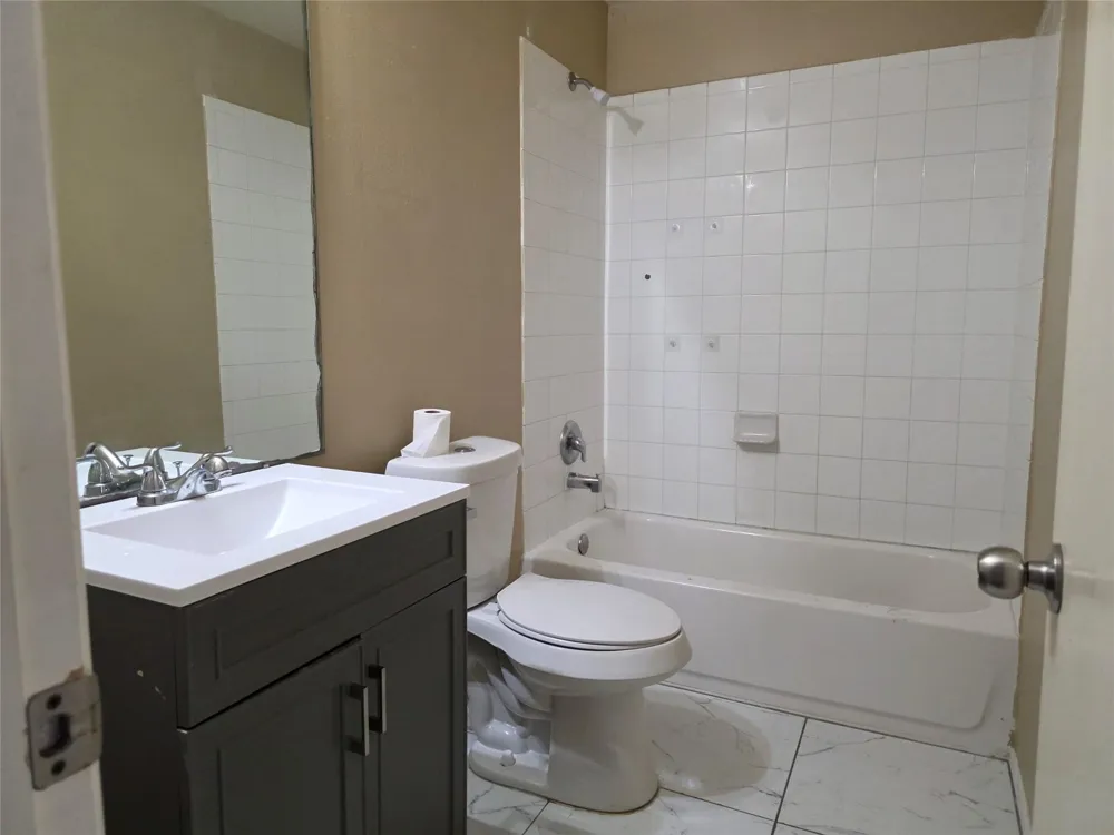 2659 Daryns Landing Drive Houston, TX 77038
