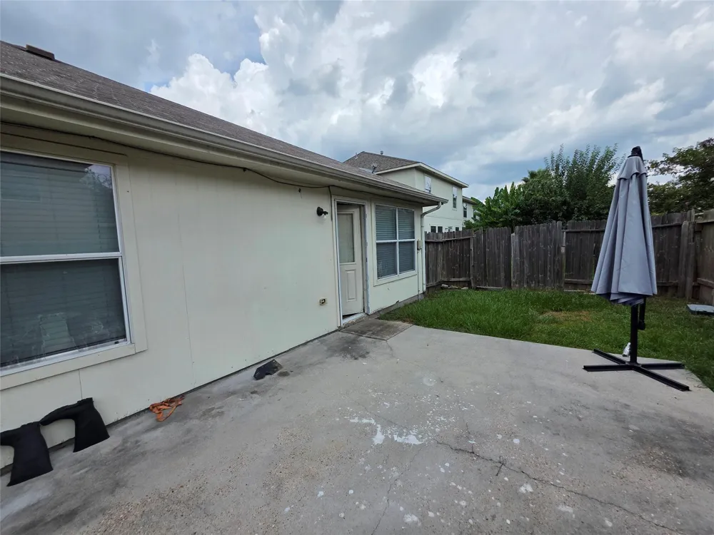 2659 Daryns Landing Drive Houston, TX 77038