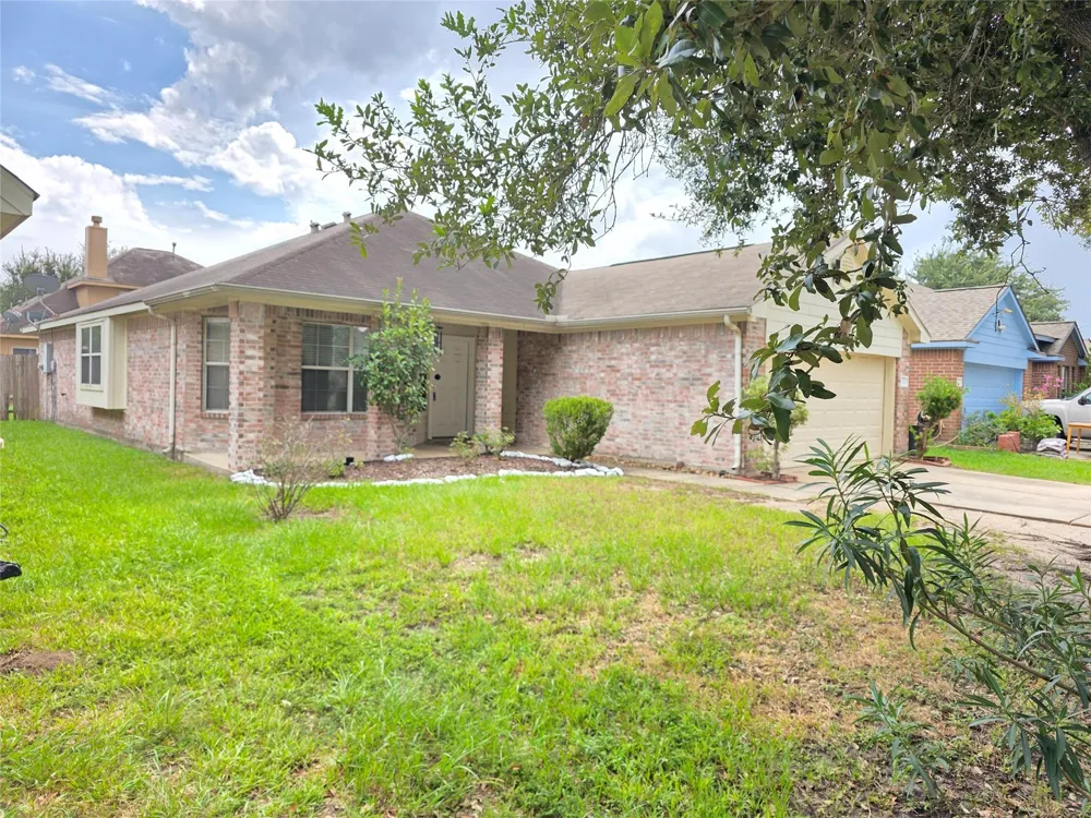 2659 Daryns Landing Drive Houston, TX 77038