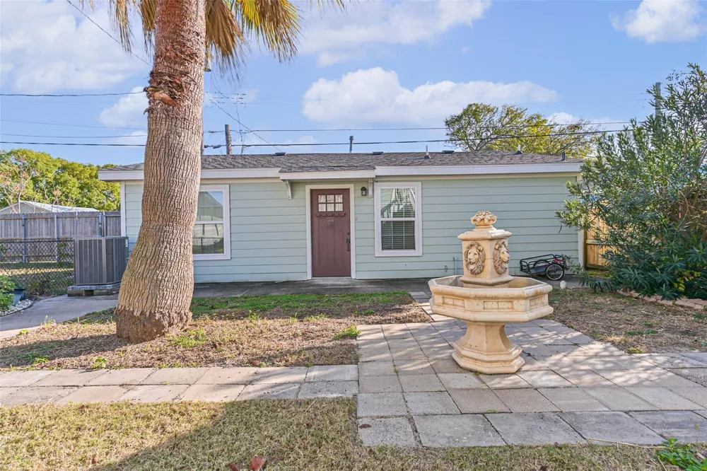 5315 Avenue R Galveston, TX 77551