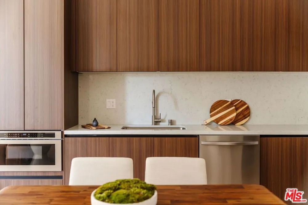 1051 Spaulding Avenue #B West Hollywood, CA 90046