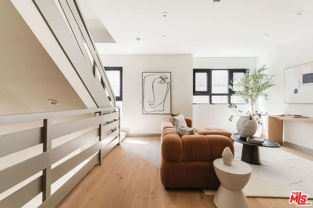 1051 Spaulding Avenue #B West Hollywood, CA 90046