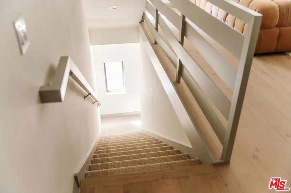 1051 Spaulding Avenue #B West Hollywood, CA 90046