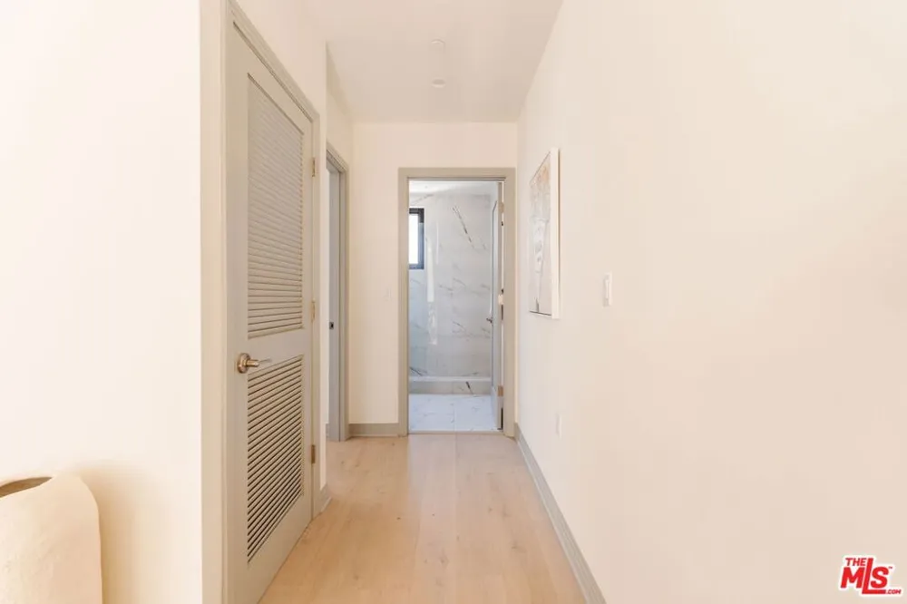 1051 Spaulding Avenue #B West Hollywood, CA 90046
