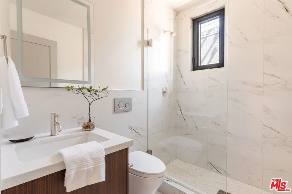 1051 Spaulding Avenue #B West Hollywood, CA 90046