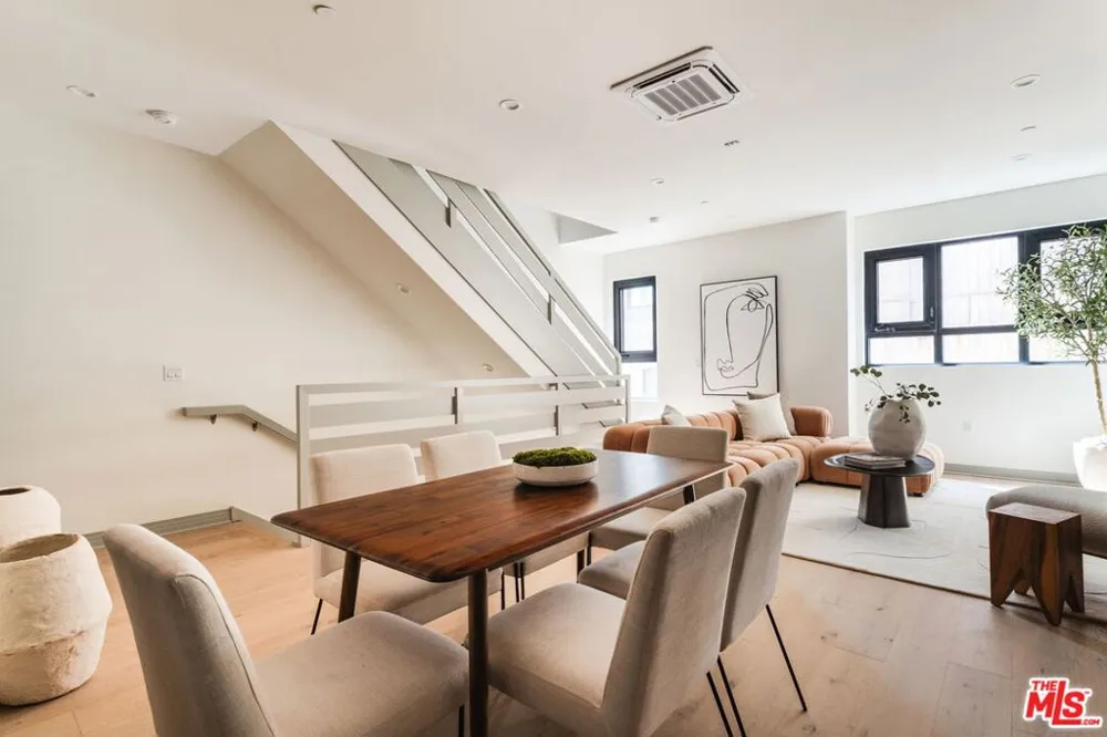 1051 Spaulding Avenue #B West Hollywood, CA 90046