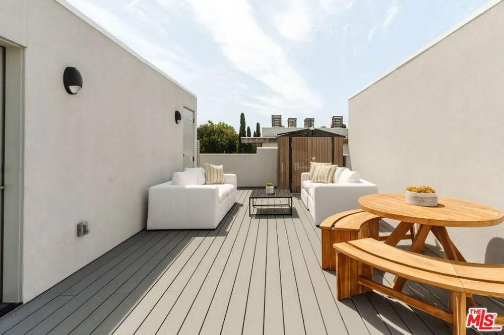 1051 Spaulding Avenue #B West Hollywood, CA 90046