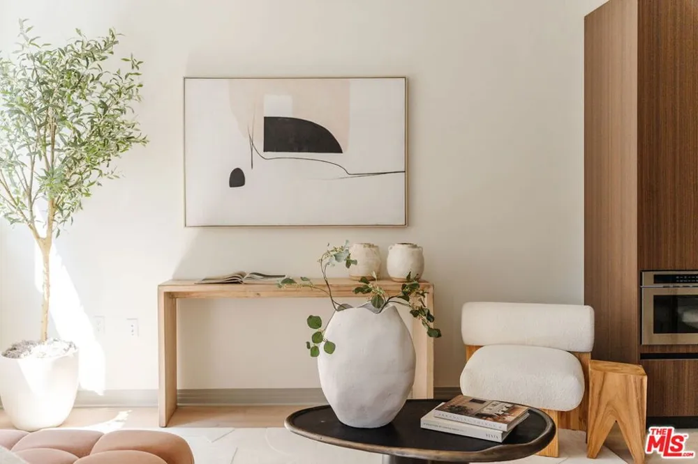1051 Spaulding Avenue #B West Hollywood, CA 90046