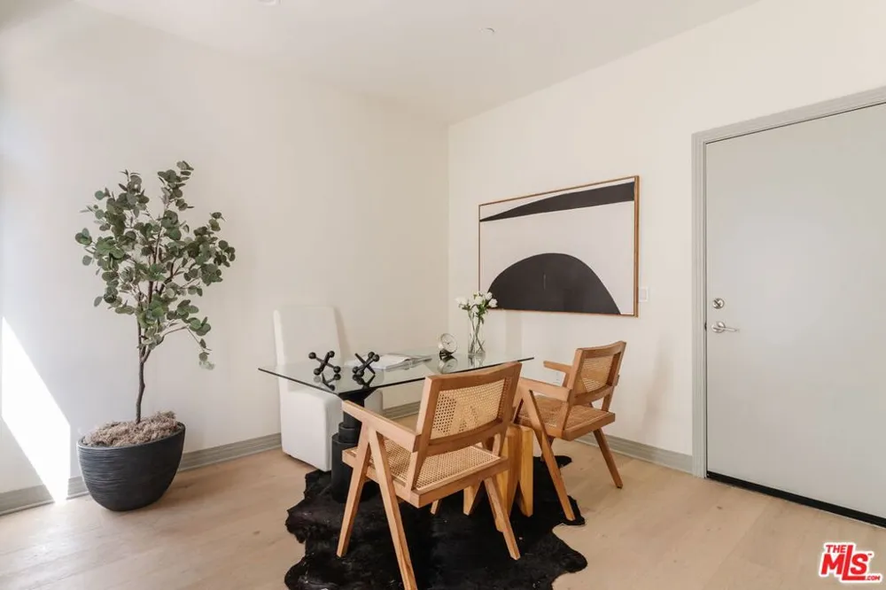1051 Spaulding Avenue #B West Hollywood, CA 90046