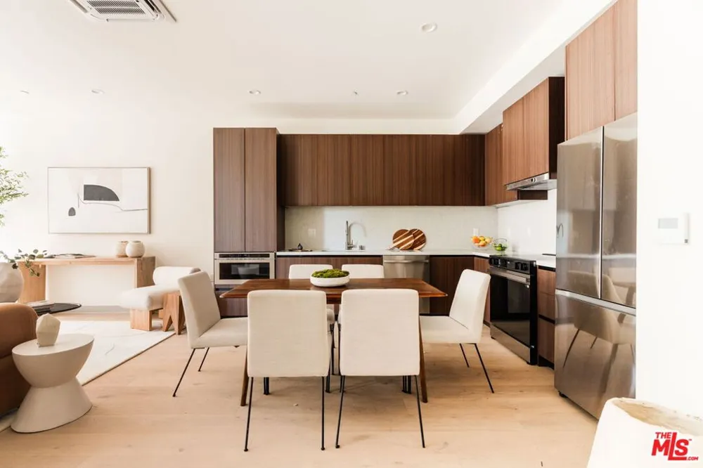 1051 Spaulding Avenue #B West Hollywood, CA 90046