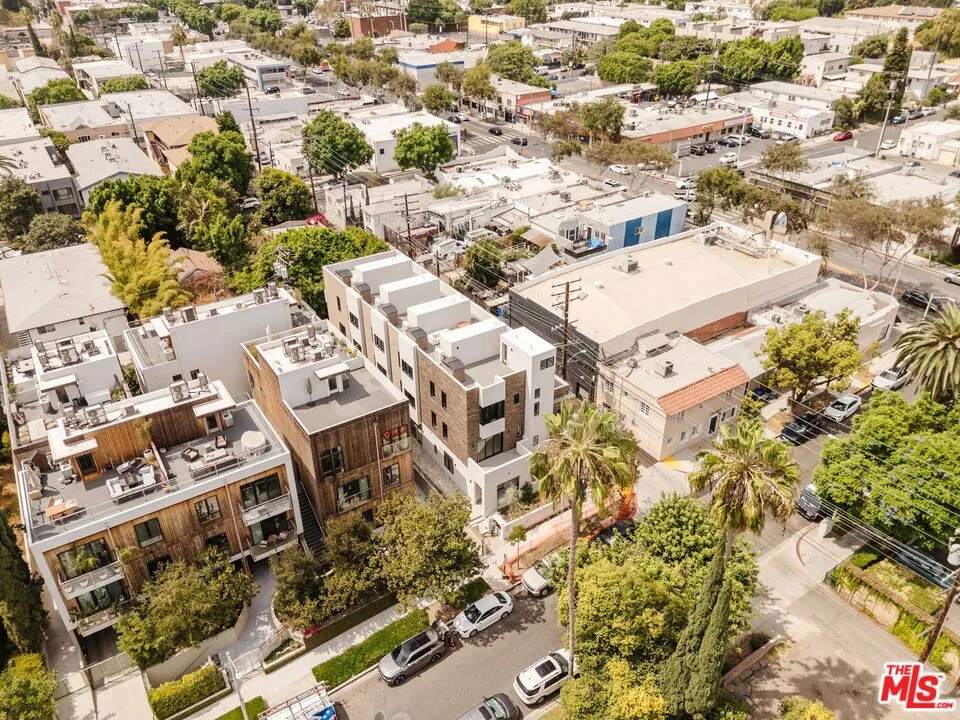 1051 Spaulding Avenue #B West Hollywood, CA 90046