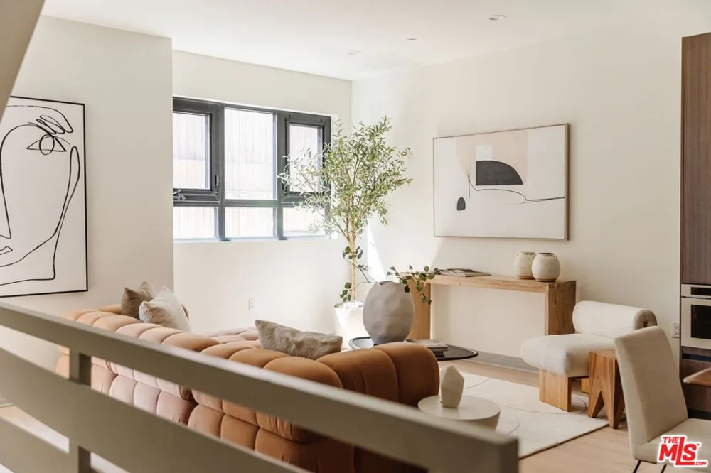 1051 Spaulding Avenue #B West Hollywood, CA 90046
