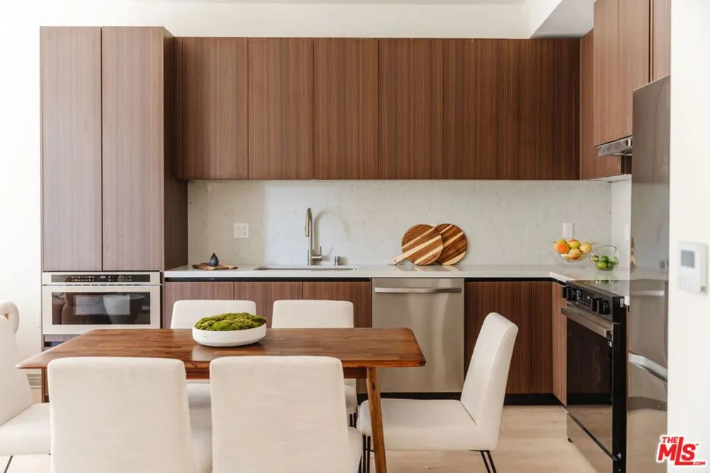 1051 Spaulding Avenue #B West Hollywood, CA 90046