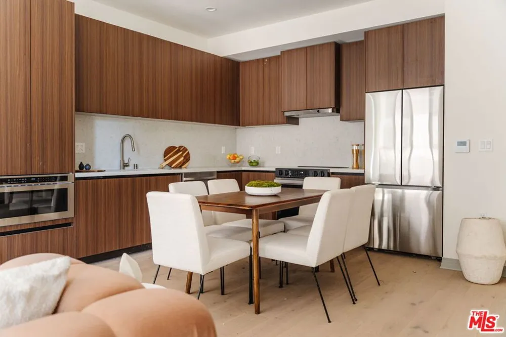 1051 Spaulding Avenue #B West Hollywood, CA 90046