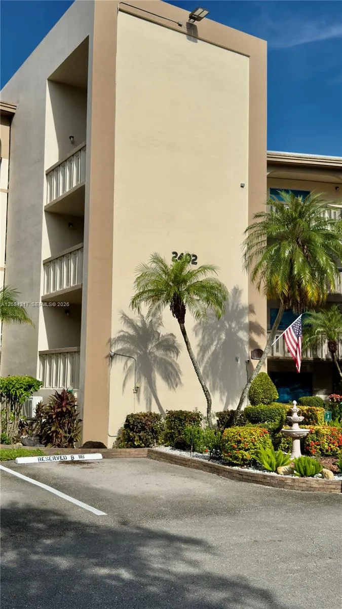 2402 Antigua Cir #G1 Coconut Creek, FL 33066