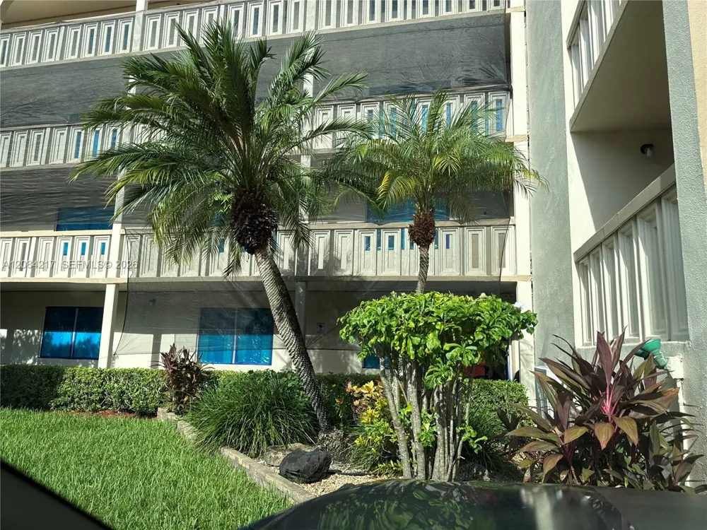 2402 Antigua Cir #G1 Coconut Creek, FL 33066