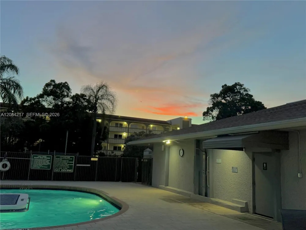 2402 Antigua Cir #G1 Coconut Creek, FL 33066