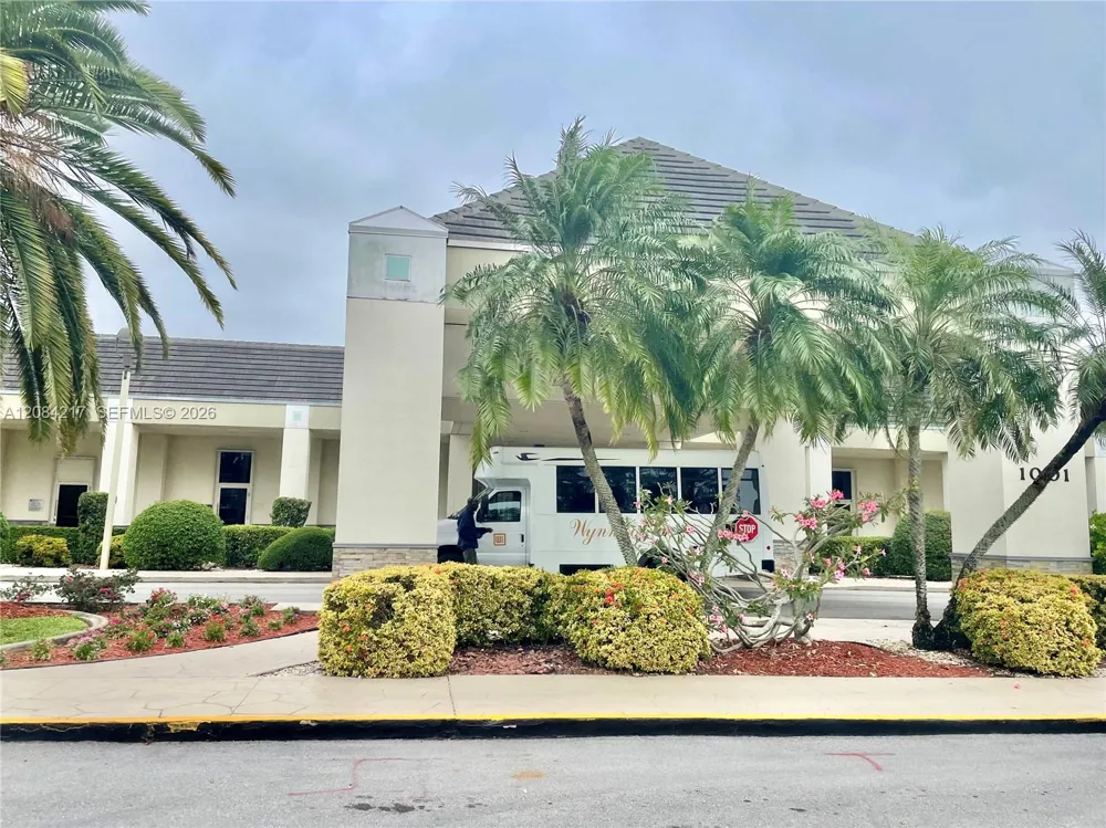 2402 Antigua Cir #G1 Coconut Creek, FL 33066
