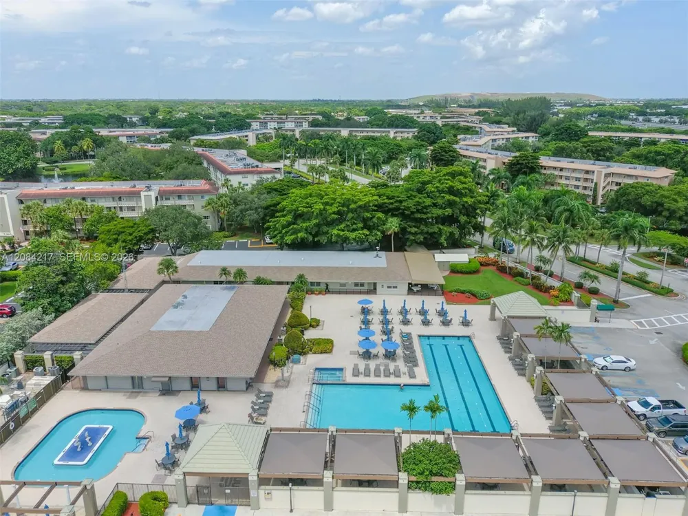 2402 Antigua Cir #G1 Coconut Creek, FL 33066