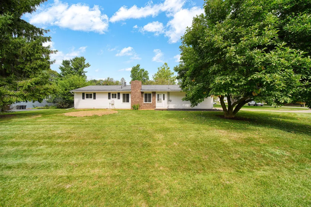 2814 Harben Street Jackson, MI 49203