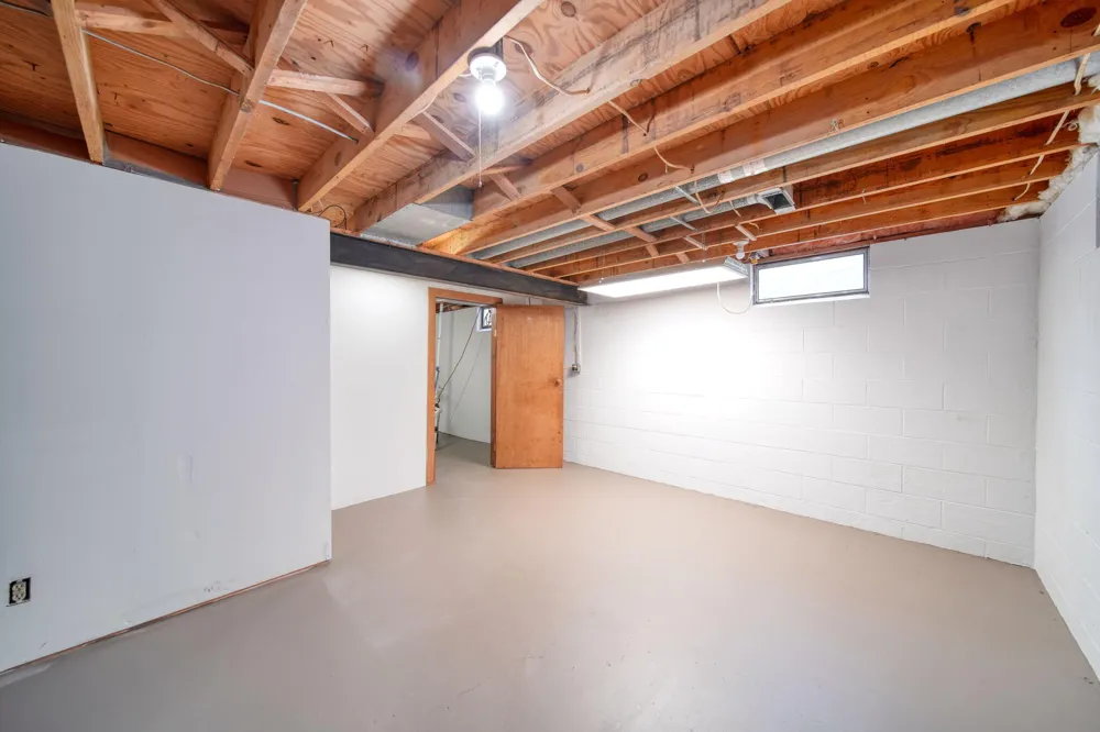2814 Harben Street Jackson, MI 49203
