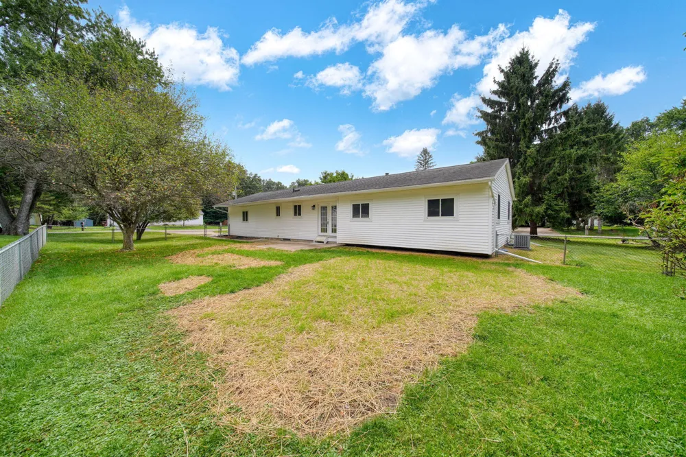 2814 Harben Street Jackson, MI 49203
