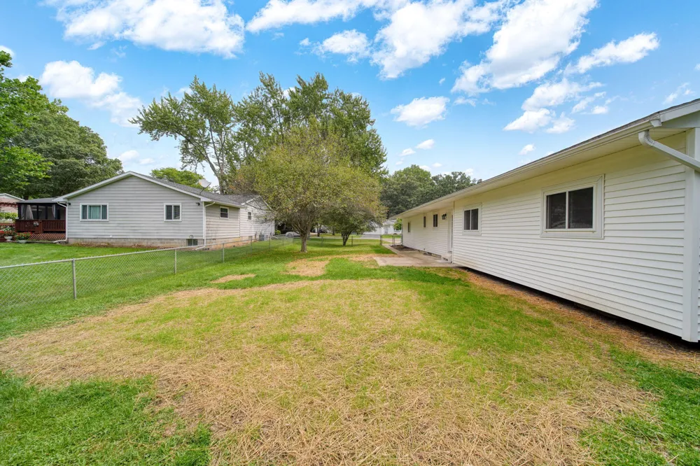 2814 Harben Street Jackson, MI 49203