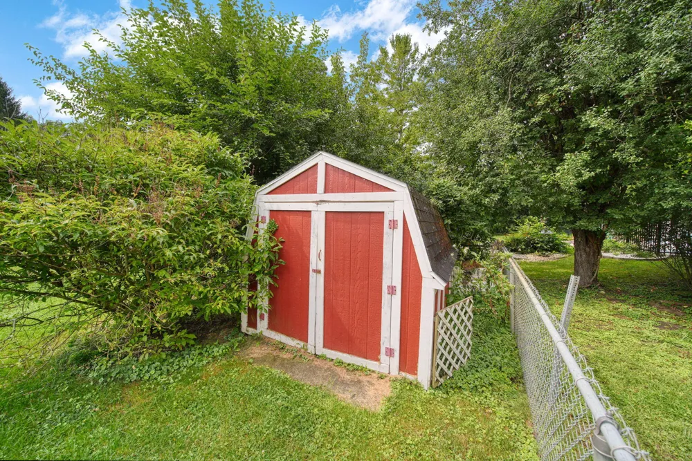 2814 Harben Street Jackson, MI 49203