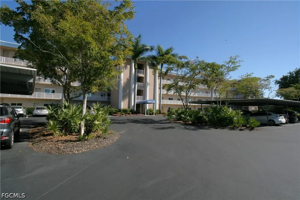 Park Lake Drive #303 Fort Myers, FL 33919