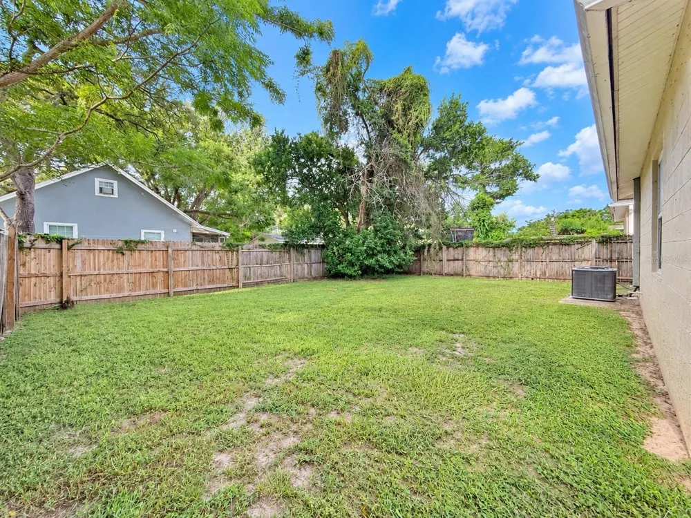 1210 E HOLLAND AVENUE Tampa, FL 33612
