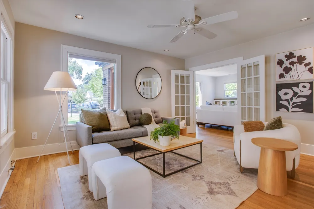 1038 Edgefield Avenue Dallas, TX 75208
