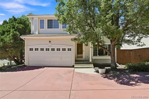 1371 Laurenwood Way