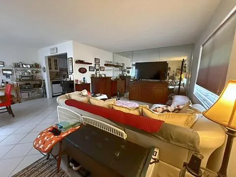 370 BURGUNDY H #H Delray Beach, FL 33484
