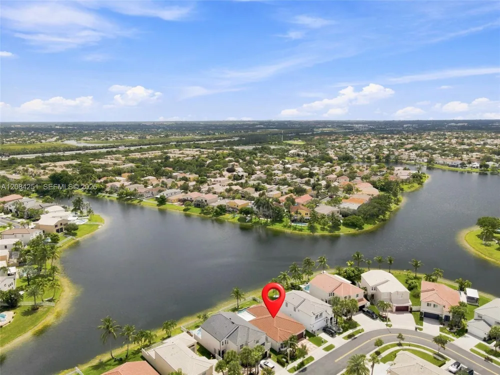 1421 NW 159th Ave Pembroke Pines, FL 33028