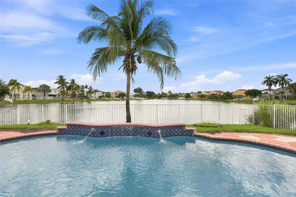 1421 NW 159th Ave Pembroke Pines, FL 33028