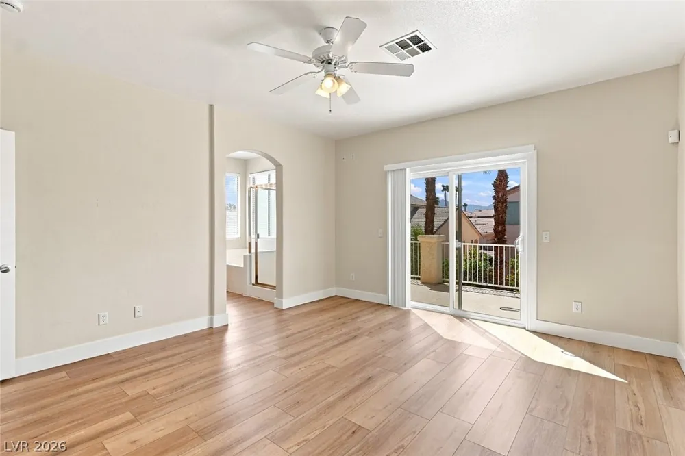 7589 Splashing Rock Drive Las Vegas, NV 89131