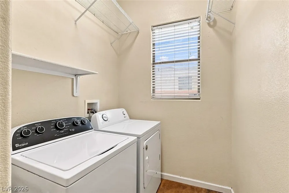 7589 Splashing Rock Drive Las Vegas, NV 89131