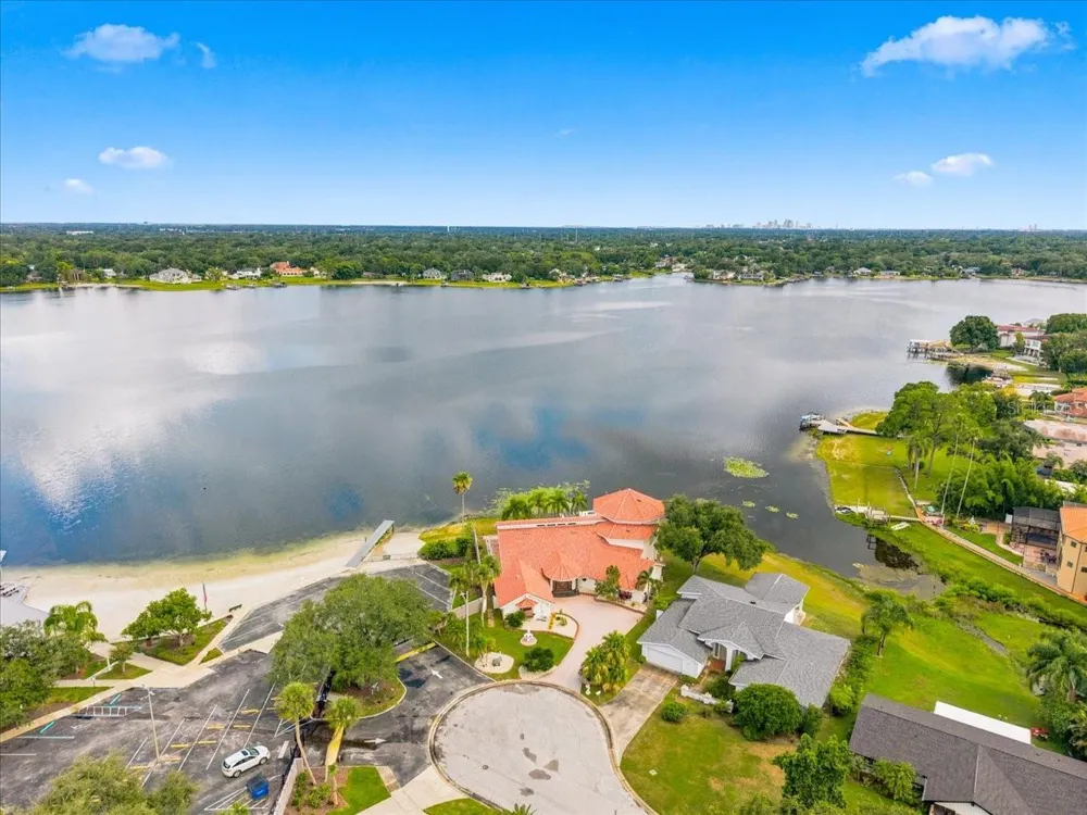 11609 CARROLLWOOD DRIVE Tampa, FL 33618