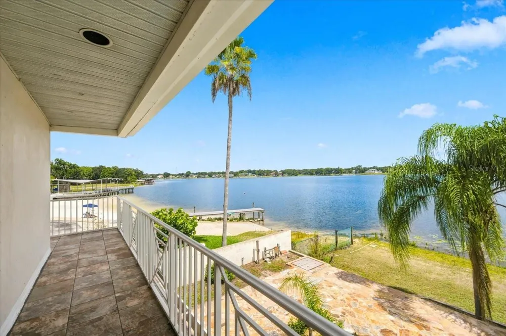 11609 CARROLLWOOD DRIVE Tampa, FL 33618