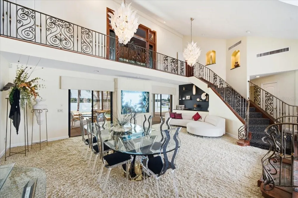 11609 CARROLLWOOD DRIVE Tampa, FL 33618
