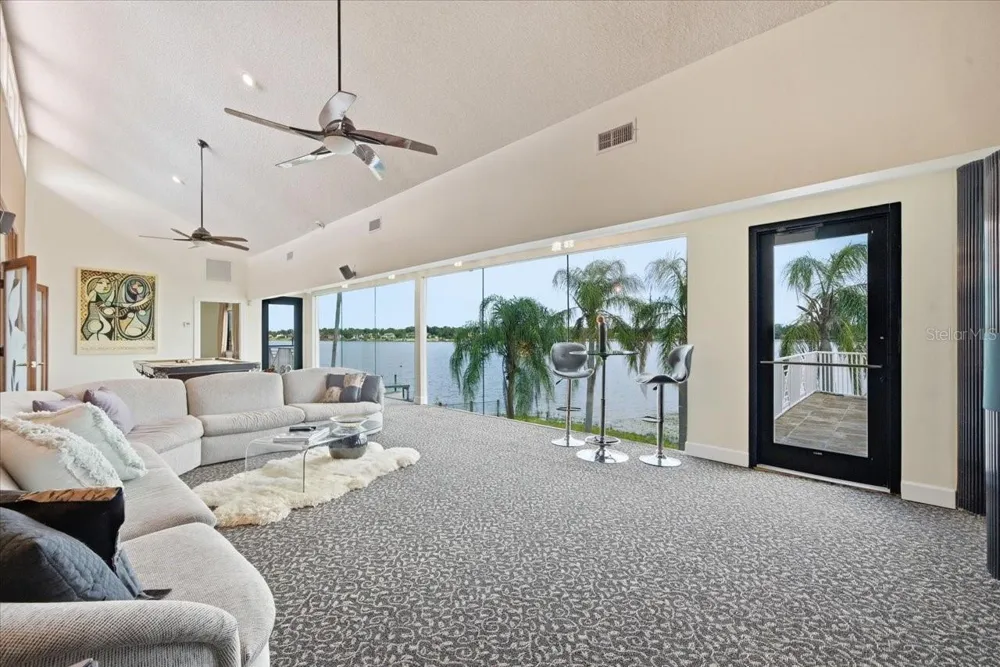 11609 CARROLLWOOD DRIVE Tampa, FL 33618