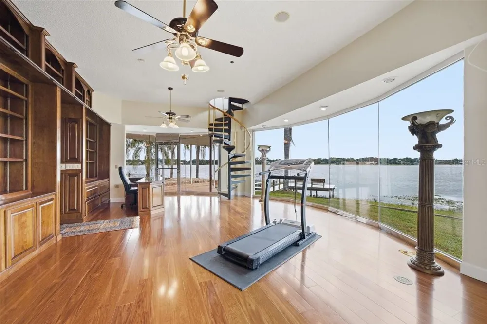 11609 CARROLLWOOD DRIVE Tampa, FL 33618