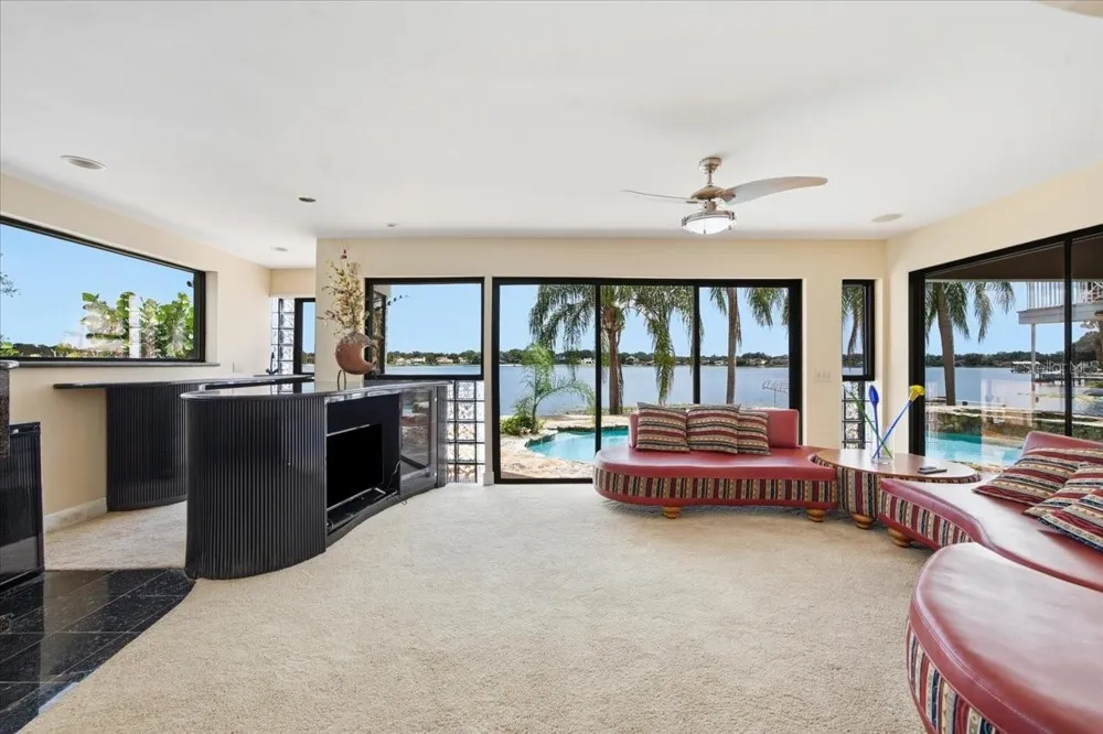 11609 CARROLLWOOD DRIVE Tampa, FL 33618